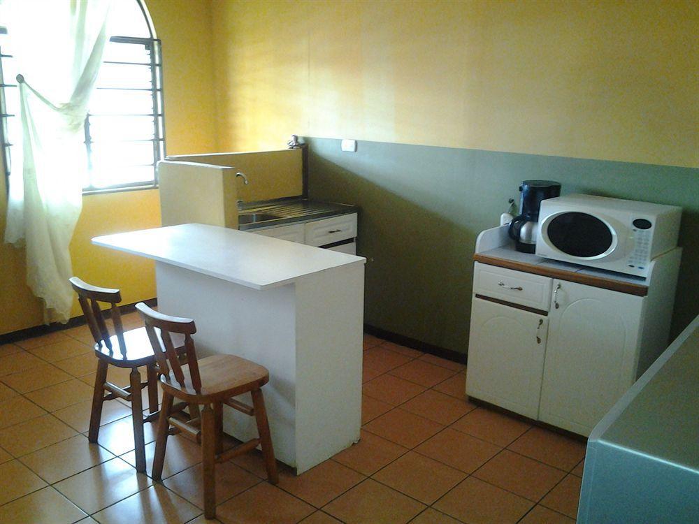Cabinas Madeleine Puntarenas Dış mekan fotoğraf