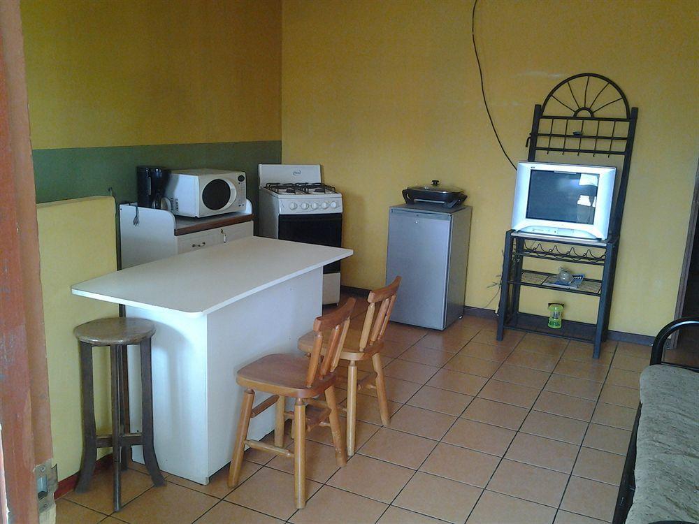 Cabinas Madeleine Puntarenas Dış mekan fotoğraf