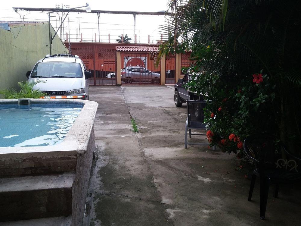 Cabinas Madeleine Puntarenas Dış mekan fotoğraf