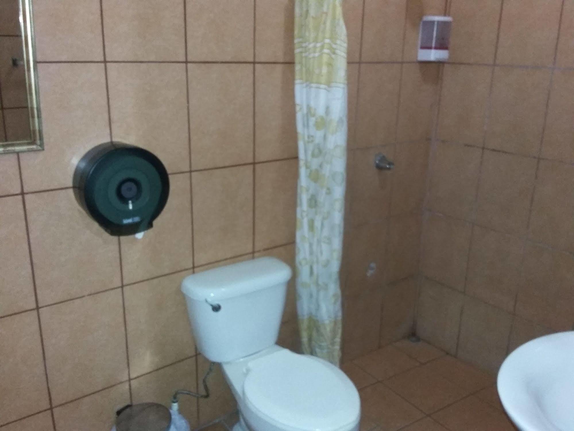 Cabinas Madeleine Puntarenas Dış mekan fotoğraf