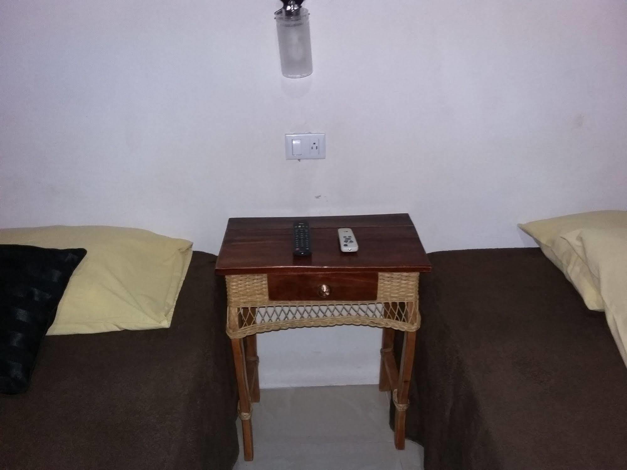 Cabinas Madeleine Puntarenas Dış mekan fotoğraf